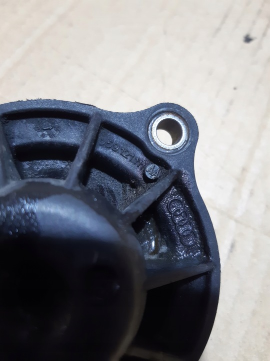 AUDI A6 C6 CHÂSSIS THERMOSTAT FIL TUYAU TUYAU EAU 4F0121055AC 059121111AA