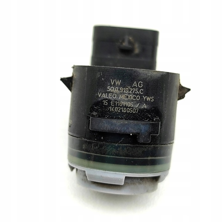 9122. VW AUDI CAPTEUR PDC 5Q0919275C