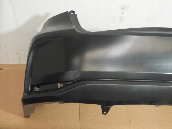 TOYOTA COROLLA XIII E21 PARE-CHOCS ARRIÈRE ORIGINAL