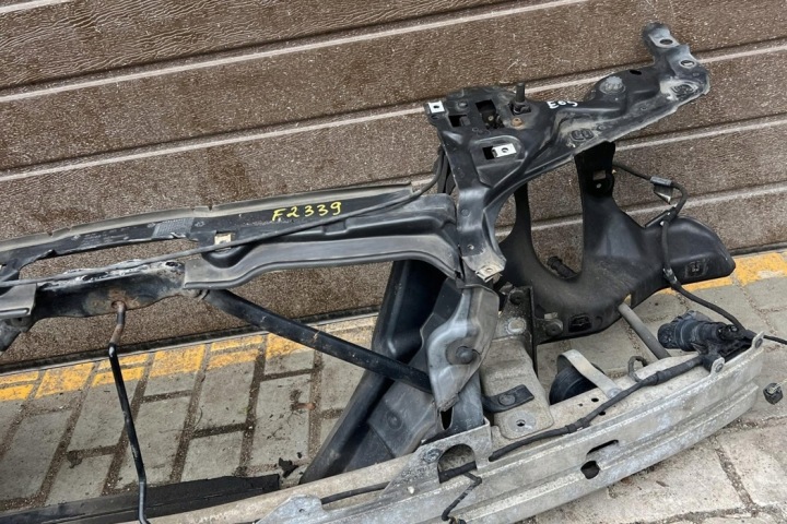 COMPLET PANNEAU AVANT BMW 7 (E65, E66, E67) 51717011217 3.0L DIESEL 170KW
