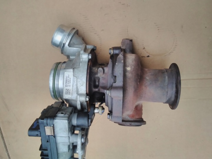 TURBINE BMW 8570082 857008207 819976-0014 2.OD