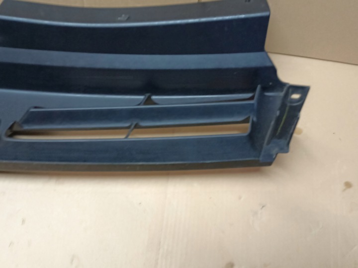 GRILLE CALANDRE RADIATEUR NISSAN PRIMASTAR 02-06R