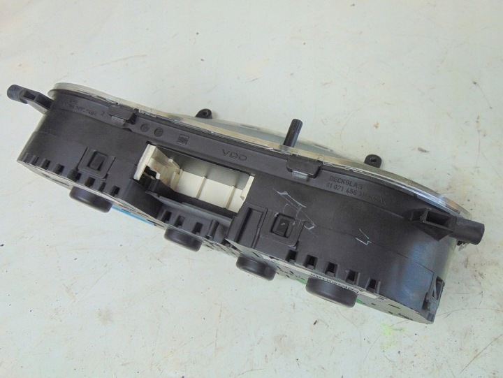 SEAT CORDOBA I 1.6 2001R COMPTEUR W06K0920821C