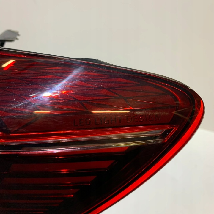 RENAULT CLIO V DROITE PHARE ARRIÈRE ARRIÈRE LED 265504885R