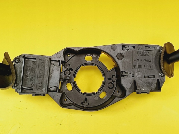 MANETTE COMMUTATEUR COMPOSITE PEUGEOT PARTENAIRE 61557114 NR653