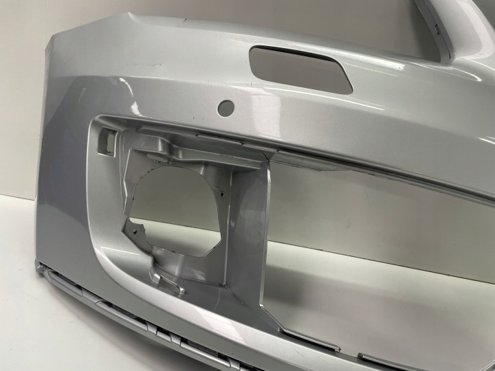 ANGLE PARE-CHOCS DROIT AVANT AUDI Q5 8R 8R0807438