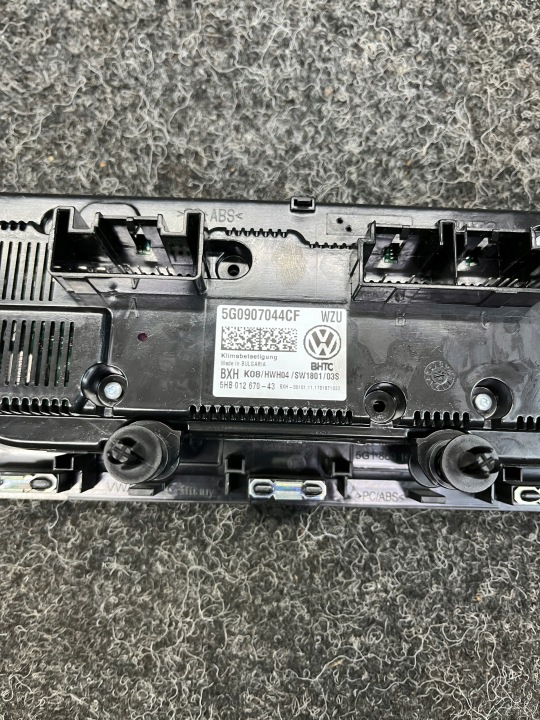 VW GOLF VII LIFT PANNEAU COMMANDE CLIMATISATION 5G0907044CF