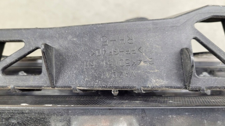 MAZDA 3 I 03-09 PHARE DROITE AVANT AVANT PROJECTEUR P2951
