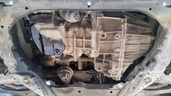 COUVERCLES DE COFFRE SOUS MOTEUR MERCEDES VITO W447, 4X2, 1.6 D (2014-2026)
