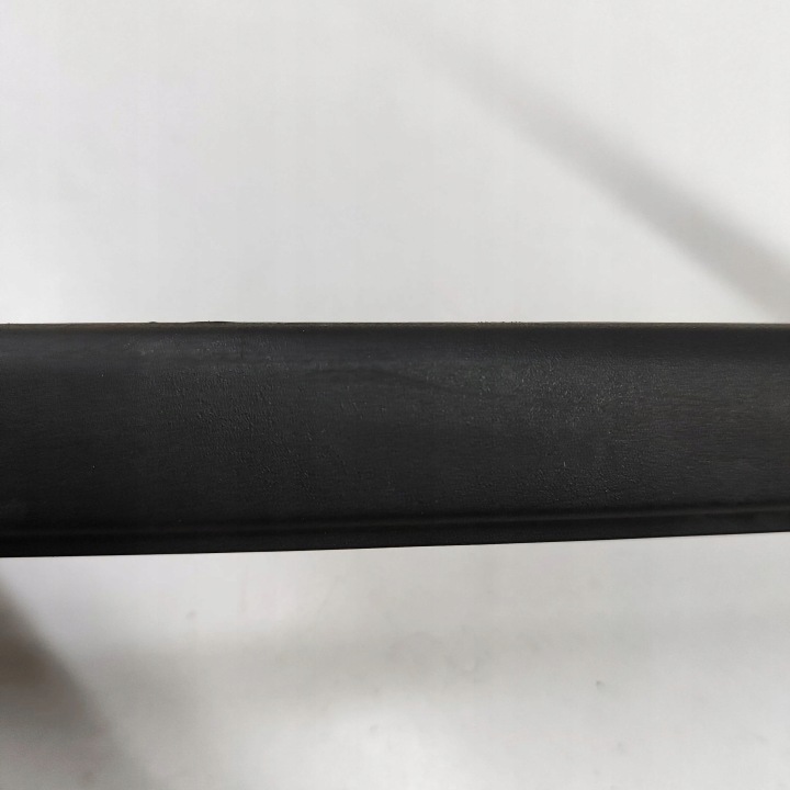 VOLVO S60 2020 GAUCHE CÔTÉ MOULURE PARE-BRISE AVANT
