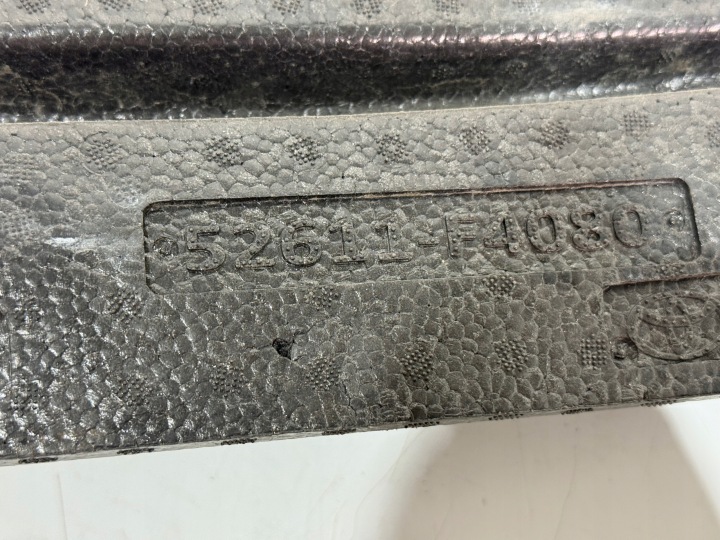TOYOTA CHR AMORTISSEUR PARE-CHOCS AVANT ORIGINAL