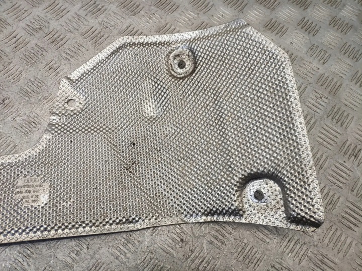 PROTECTION THERMIQUE AUDI A8 (4H_) 4H0825642C 3.0L DIESEL 184KW 2011