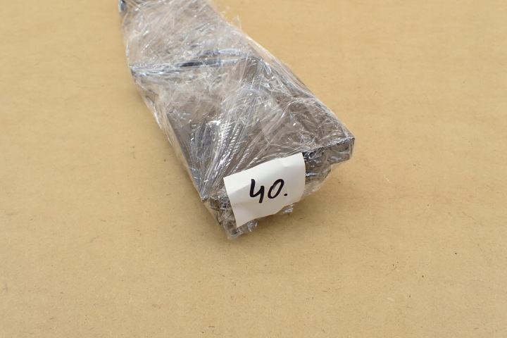 BMW 1 F20 F21 2 F22 F23 3 F30 F31 F32 F36 FIXATION CHWYT RADIATEUR 7600538