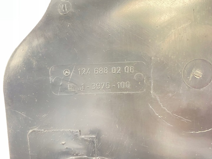 PLASTIQUE PROTECTION SEUIL MONTANTS NOIRE MERCEDES W124 1246880206 OE