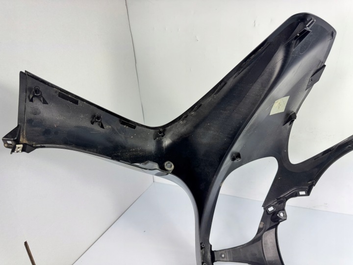 SUZUKI BURGMAN 650 AN CALOTTE CASQUETTE AVANT PLASTIQUE