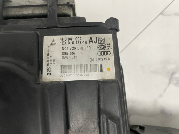AUDI A8 S8 D4 4H 4H0941004AJ AVANT CÔTÉ DROITE PHARE AVANT