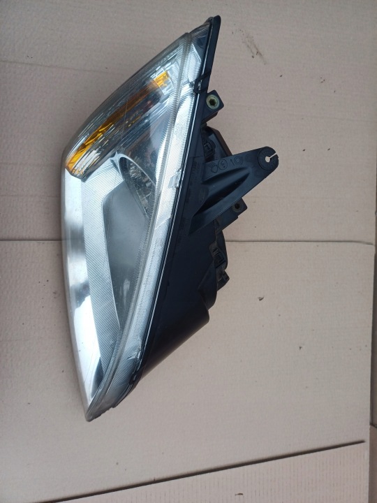 PHARE DROITE AVANT FORD FOCUS MK2 NR. 4M51-13K060-AA