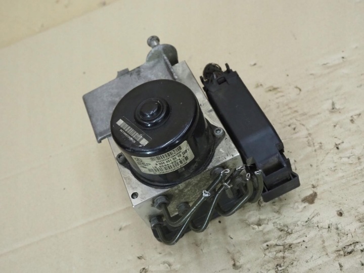 MERCEDES W203 POMPE ABS A0044315512 A2095451532