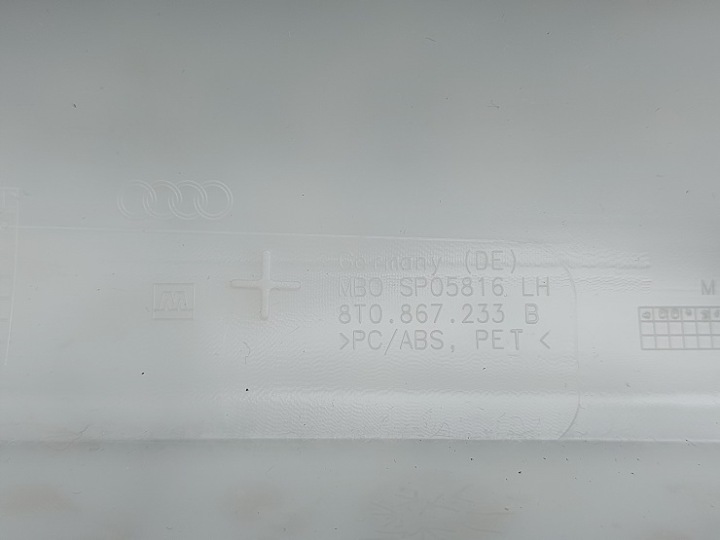 AUDI A5 COUPÉ PROTECTION MONTANTS GAUCHE 8T0867233B