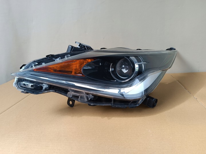 TOYOTA AYGO II 2014-2018 PHARE GAUCHE AVANT AVANT LED