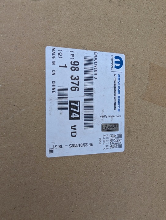 PEUGEOT OE 98376774VD MOULURE PARE-CHOCS ARRIÈRE
