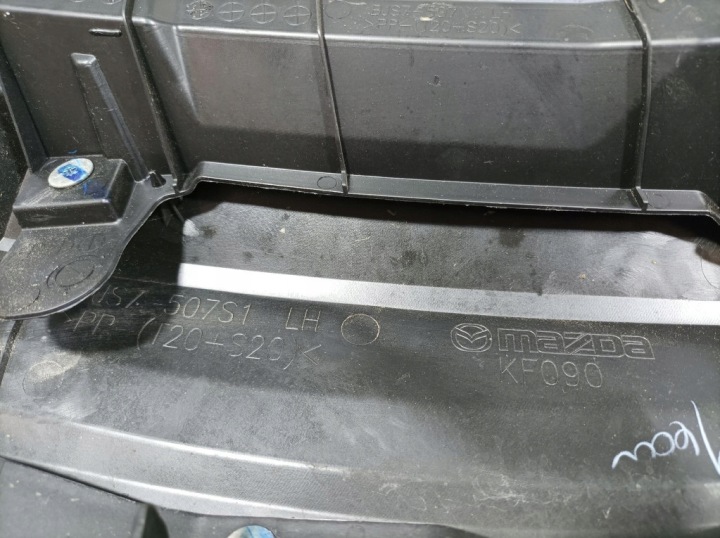 MAZDA 3 III BM LIFT DOUBLURE DE PASSAGE DE ROUE SUPÉRIEUR EUROPE BJS7-507P1