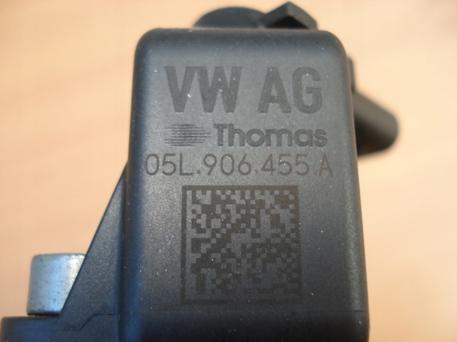 VW AUDI SEAT SKODA 2.0 TDI DNW SOUPAPE RÉGULATEUR CAPTEUR HUILES 05L906455A