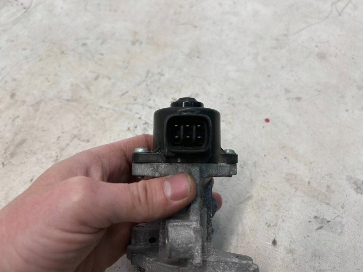 AURIS II HYBRIDE VANNE EGR RECYCLAGE GAZ D'ÉCHAPPEMENT 25620-37120