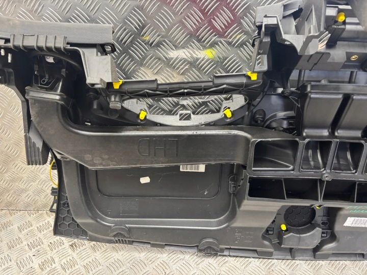 PLANCHE CONSOLE AIRBAG COUSSIN PASSAGER OPEL MERIVA B 13400148 EUROPE