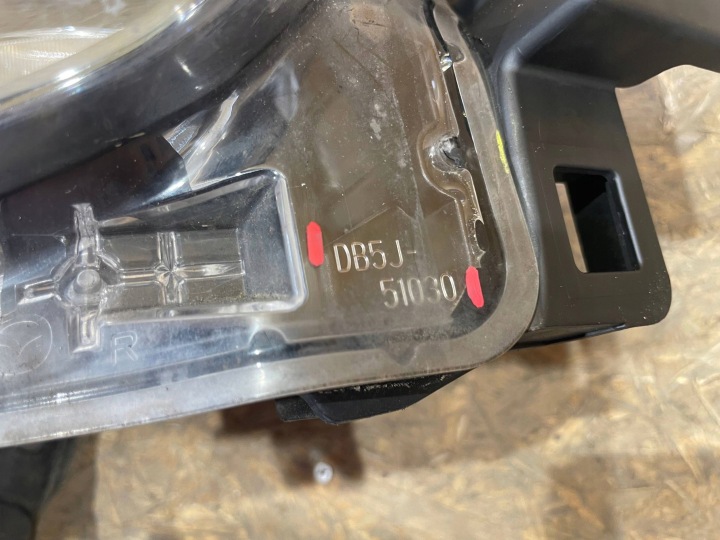 MAZDA 2 DJ III 3 14-19 PHARE DROITE AVANT AVANT