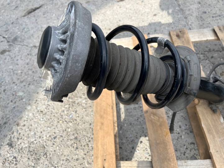 BMW X1 F48 LCI LIFT 2.0D MACPHERSON ROTULE DE DIRECTION AMORTISSEUR AVANT DROIT