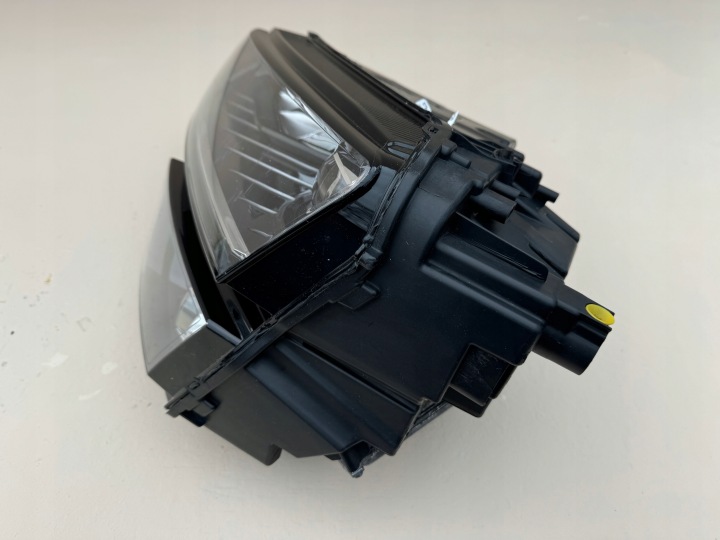 SKODA KAROQ 17R- PHARE GAUCHE AVANT GAUCHE AVANT 57B941017