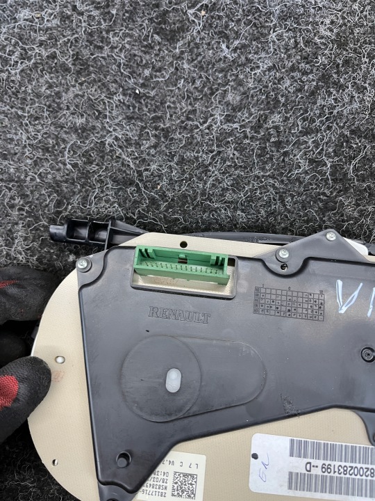 TRAFIC VIVARO PRIMASTAR 2.0D COMPTEUR TABLEAU DE BORD P8200283199D
