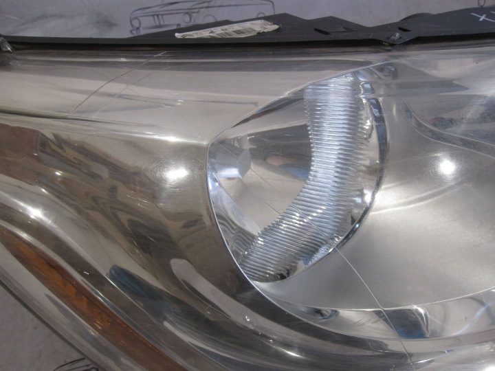 CITROEN C4 II 2011 PHARE DROITE AVANT 9687304480