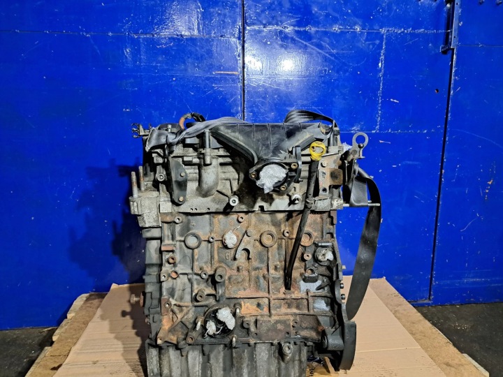 MOTEUR VOLVO V50 (MW) 8252346 32094052 2.0L 100KW 2004