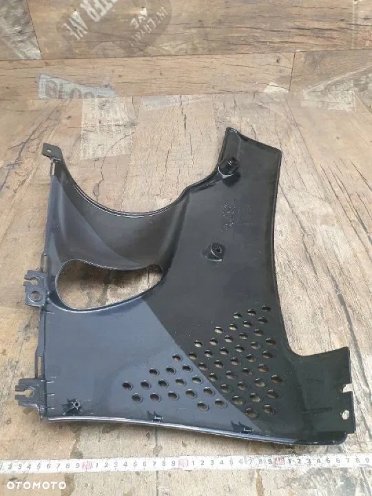 PRISE DÉFLECTEUR D'AIR INFÉRIEURE DROITE HONDA CBR 900 RR SC28