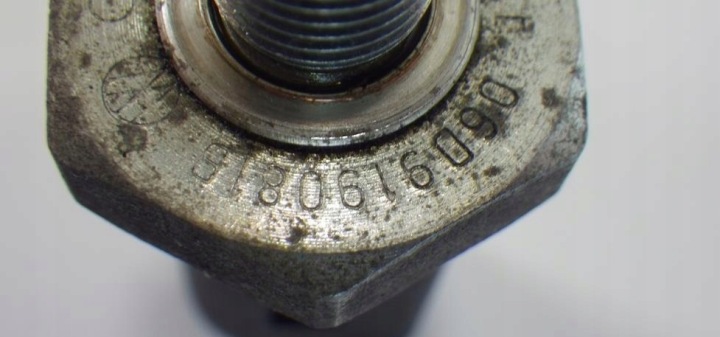 CAPTEUR PRESSION HUILES AUDI A6 A8 D3 06D919081B