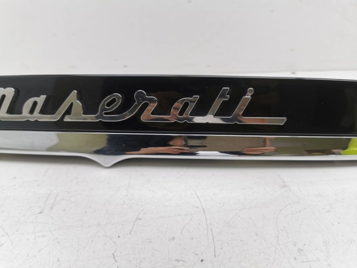 MASERATI GHIBLI 2014 AMPOULES CADRE DE PLAQUE D'IMMATRICULATION