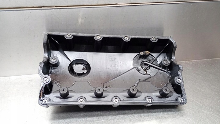 COUVERCLE DE SOUPAPES AUDI A4 B6 BERLINE 1.9TDI 04R 038103475