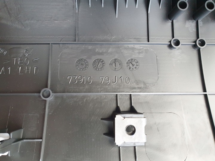 COUSSINS AÉRIEN BOUCHON COURROIES SUZUKI SX4 LIFT 2009-