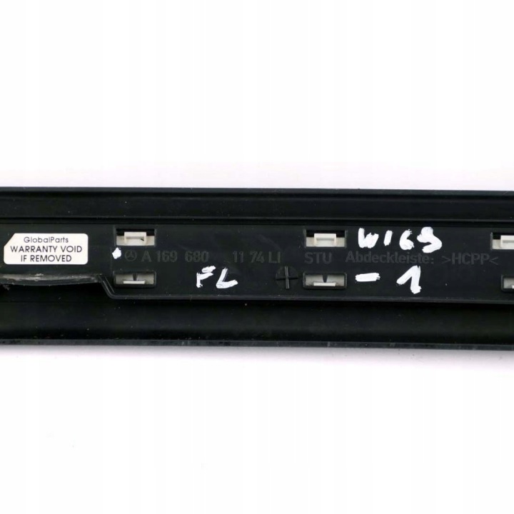 MERCEDES W169 MOULURE SEUIL REVÊTEMENT GAUCHE AVANT