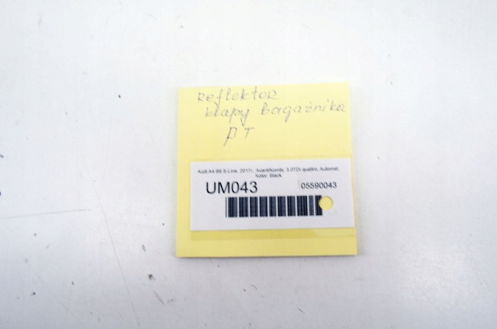 UM043 AUDI A4 B9 PHARE DROIT ARRIÈRE 8W9945094 UNIVERSEL AVANT
