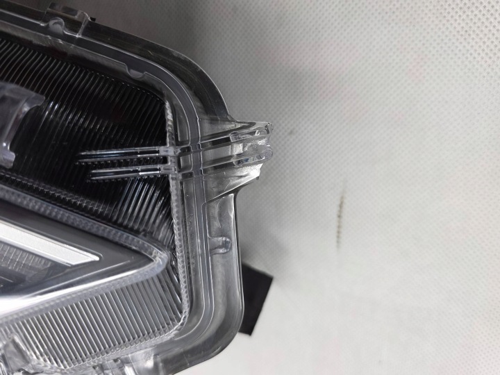 TOYOTA COROLLA E21 BERLINE PHARE AVANT AVANT GAUCHE COMPLET LED 81150-02T51-00