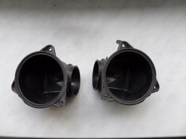 BOUCHON COUVERCLES PHARES DROITE GAUCHE XÉNON OMEGA 2 B DROIT GAUCHE AVANT PROJECTEUR