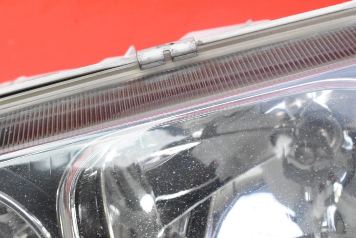 PROJECTEUR GAUCHE PHARE AVANT EUROPE 30899878 VOLVO S40 V40 1 I LIFT 00-04