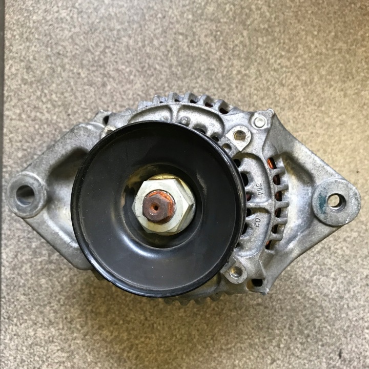 ALTERNATEUR DENSO 1J828 64013 12V 101211 3922 KUBOTA D1703 D1403 V2203