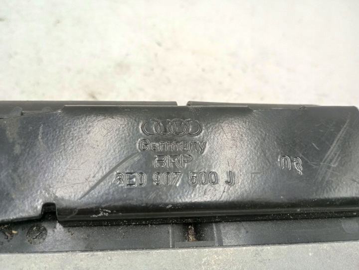 ORDINATEUR CONTRÔLEUR MOTEUR AUDI 3,2FSI 8E0907559H 8E1910559