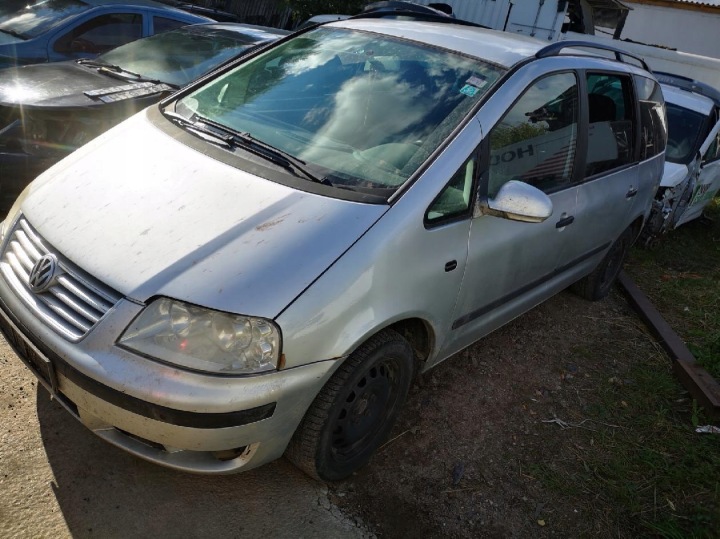 VOLKSWAGEN SHARAN DÉFLECTEURS AIR VERS CABINES 2004 1.9L 7M3819703B