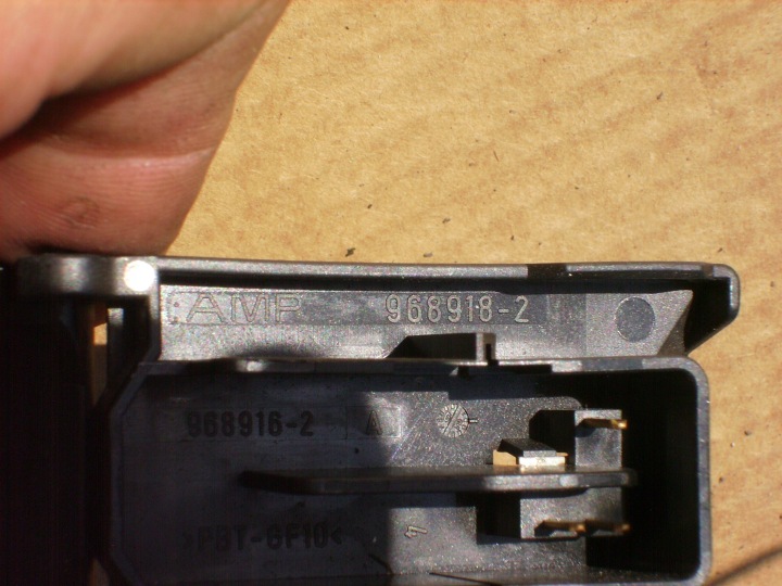CHÂSSIS PROTECTION PRISE OBD MINI COOPER ONE R50 BMW 6901665