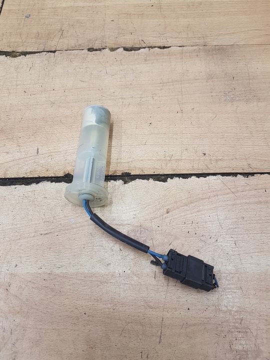 SENSOR NIVEL DE LÍQUIDO LIMPIAPARABRISAS VOLVO 940 